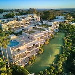 Noosa Crest Resort