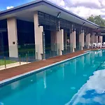 Noosa Bliss - Self Contained, Pool, Tennis, Gym