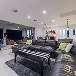 Serenity Retreat Noosa, Private Home With Solar Heated Pool