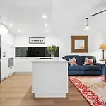 Stylish River Escape, Noosaville