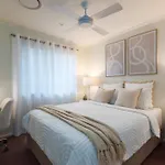 Endless Summer Beach Retreat-Pet Friendly, Walk To Shops