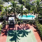Stylish Poolside Villa, Noosa