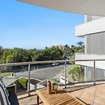 Pristine 2-Bed Apartment With Pool And Balcony