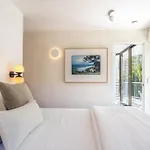 Little Cove Luxe Naousa 10