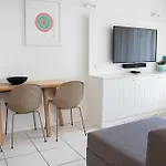Netanya Noosa Beachfront Resort