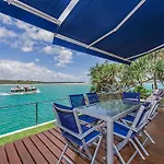 3 Mariners Point