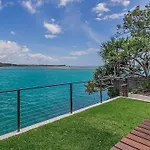 3 Mariners Point
