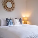The Sunrise Apartment On Orealla
