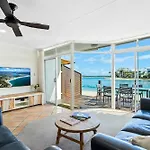 Noosa Riverfront Apartment Unit 7