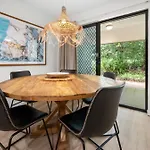 Modern & Stylish 2 Bedroom Townhouse