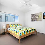 Perfect Getaway, Sunshine Beach