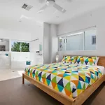 Perfect Getaway, Sunshine Beach