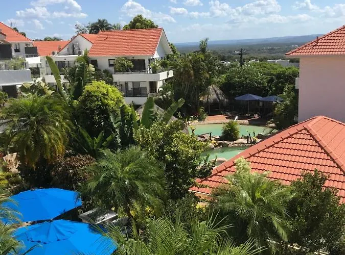 Haven On Noosa Hill - Sunset Views, Pools, Spa