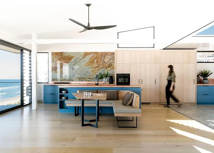 Elegant Beach House & Whale Watching Gem
