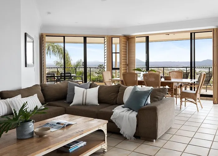 Penthouse With Incredible Views & Pool