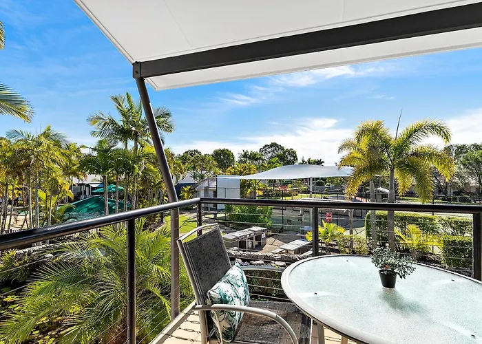Sun Drenched Unit In Noosaville