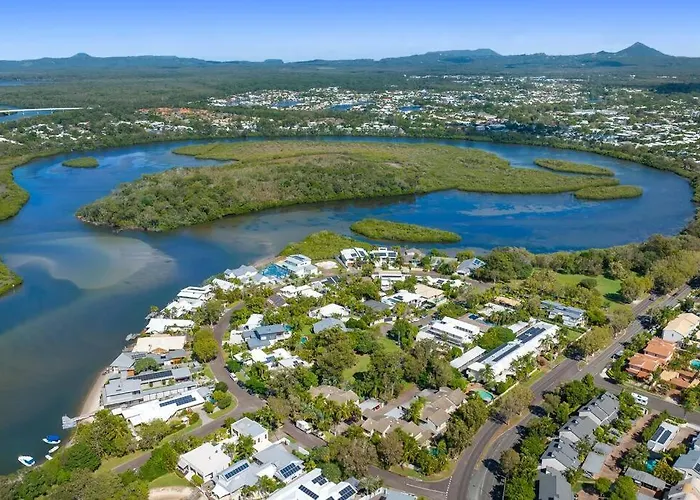 Boutique Noosaville Townhouse, Walk Beach & River
