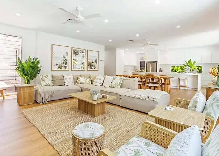 Paradise On Pacific ~ New Sunshine Beach Luxe Home