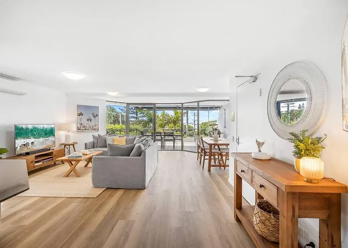 Belmore Palms ~ 2 Min To Surfie, Village & Beach