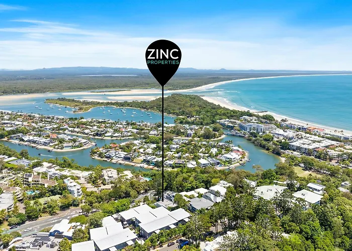 Noosa Views 4 Noosa Drive 33 Stylish Coastal Retreat