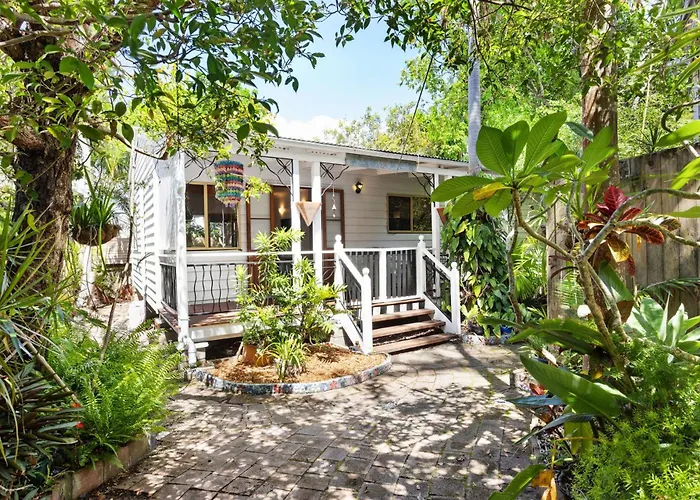 2 19 Nebula Street Sunshine Beach