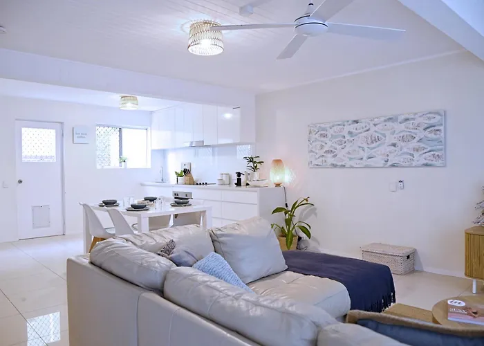 Little Gem In Peregian Beach - Walking Distance To Beach With Pool