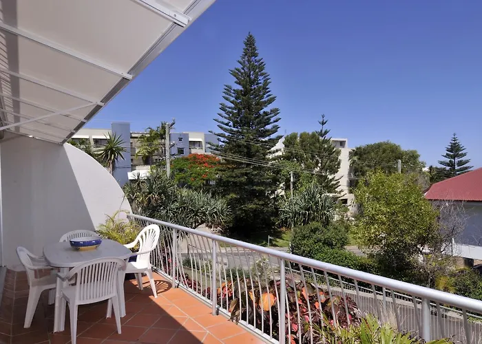 Bright & Comfortable In Quiet Location