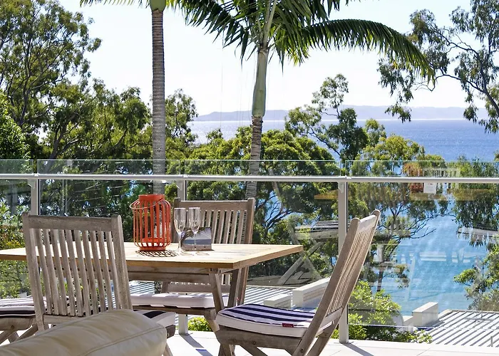 Courtyard Charm, Ocean Views, Little Cove