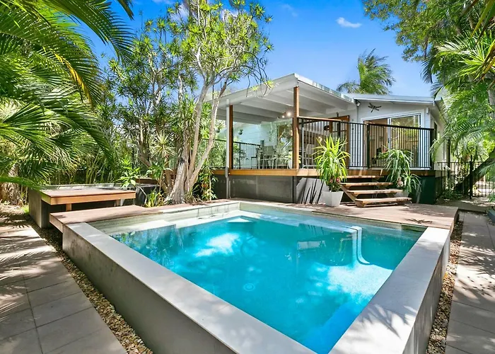 Tranquil & Tropical, Sunshine Beach