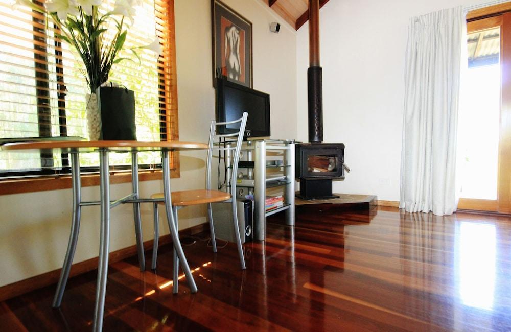 Weyba Noosa Bed & Breakfast 4*
