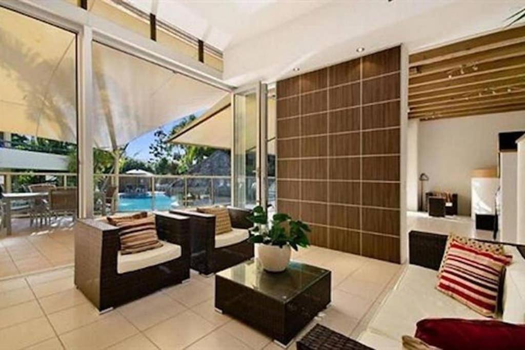 Haven On Hill - Sunset Views, Pools, Apartment