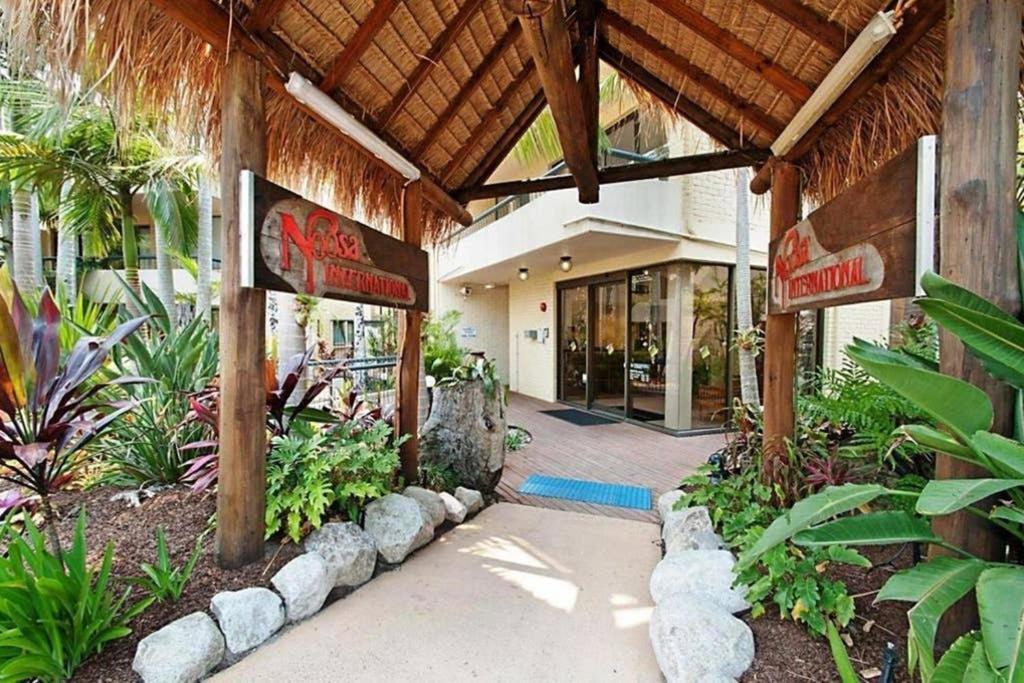 Haven On Hill - Sunset Views, Pools, Apartment *