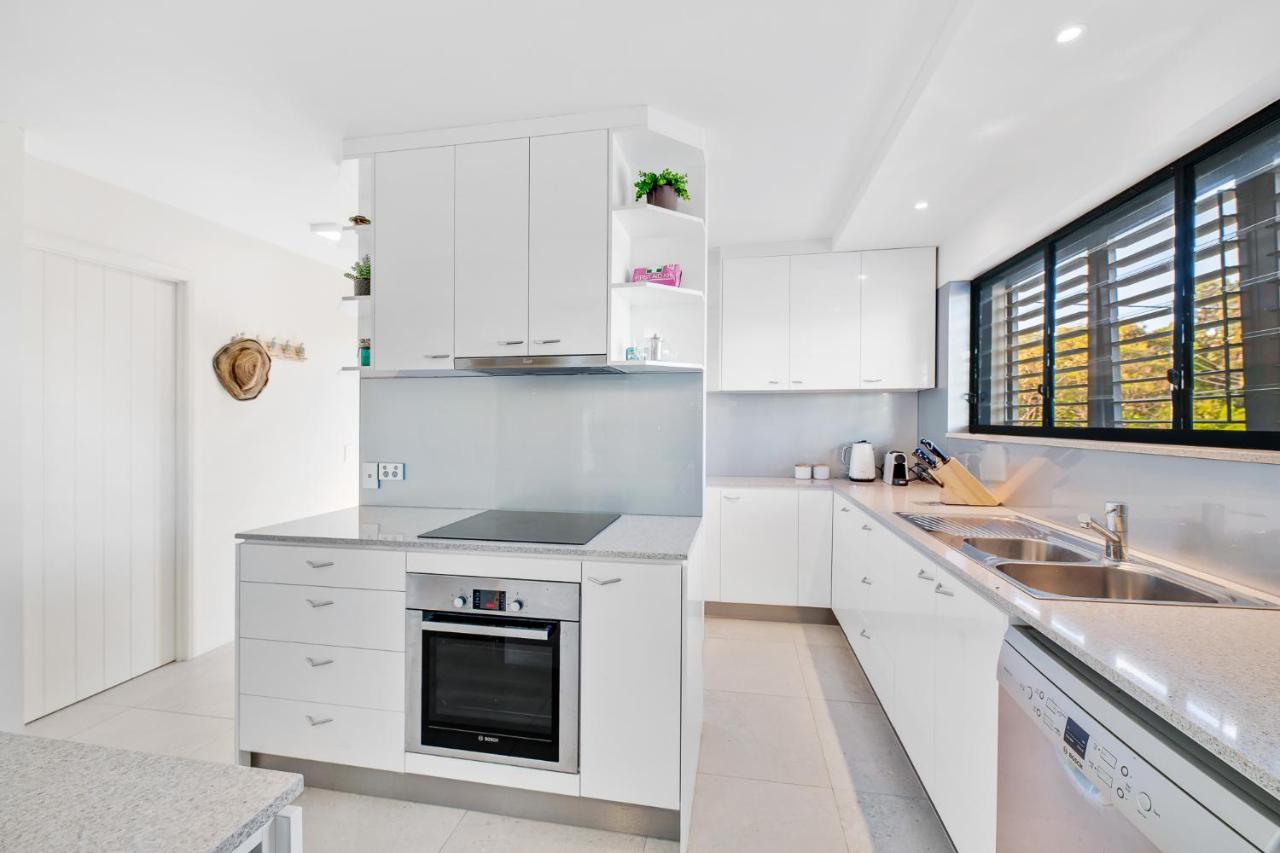 Apartment Crystal Shores Sunshine *