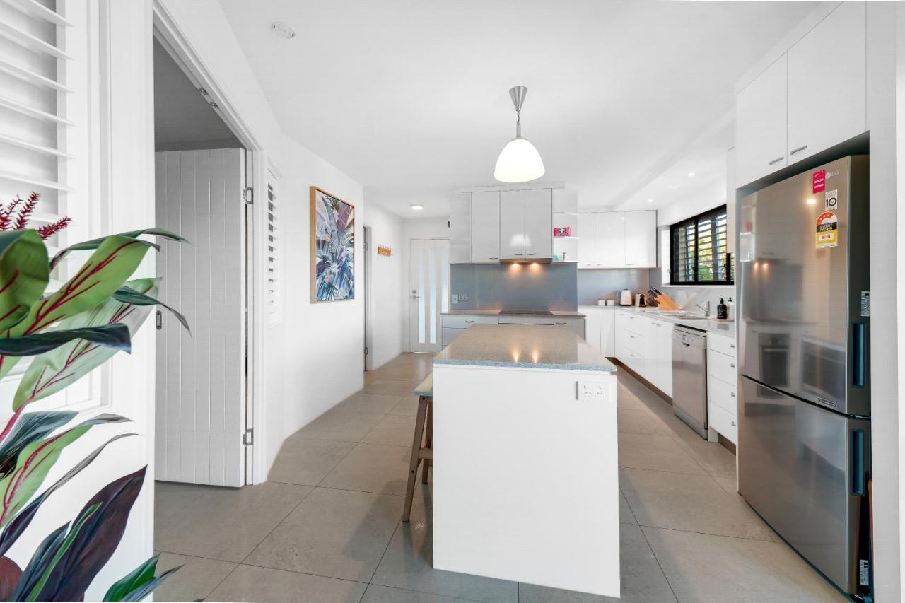 Crystal Shores Sunshine Apartment