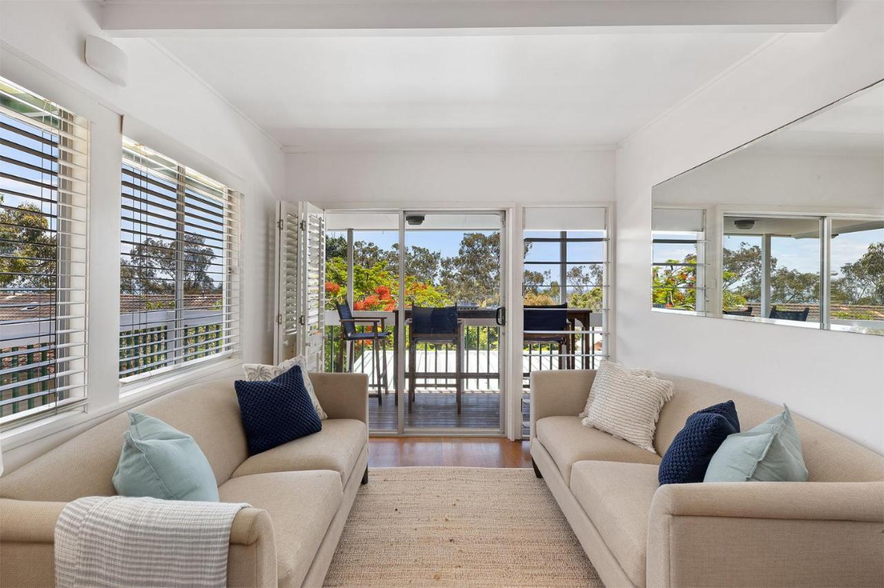 Ocean Views Central To Everything , 2 Bed, 2 Minute Walk To Beach *