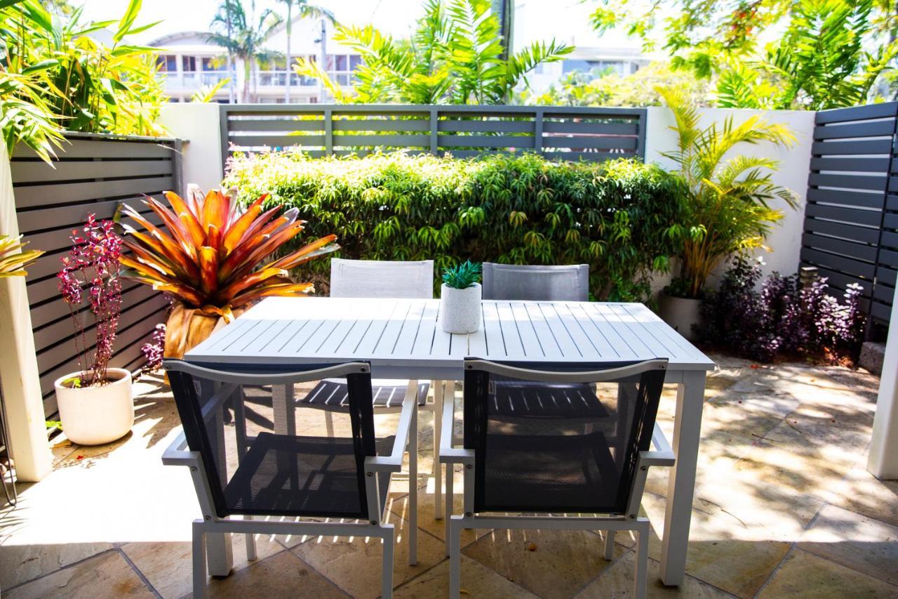 2 Bedroom Renovated Townhouse, Walk To Noosa River Apartment