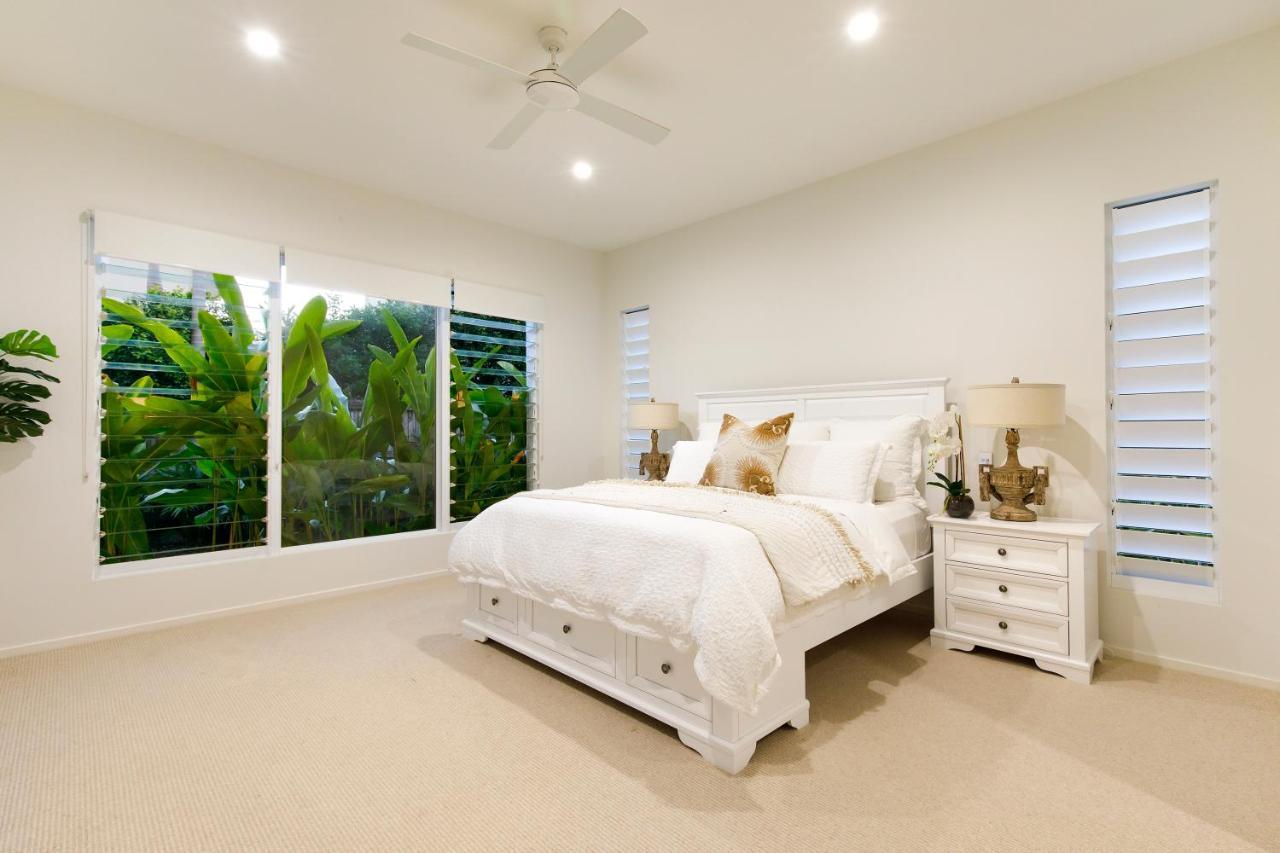 Exquisite Riverside Living, Holiday home *