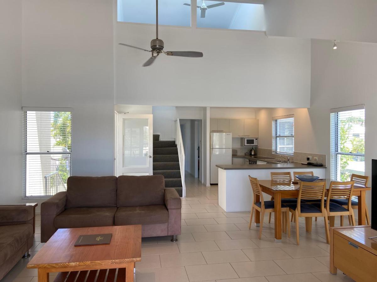Skippers Cove Waterfront Aparthotel 4*