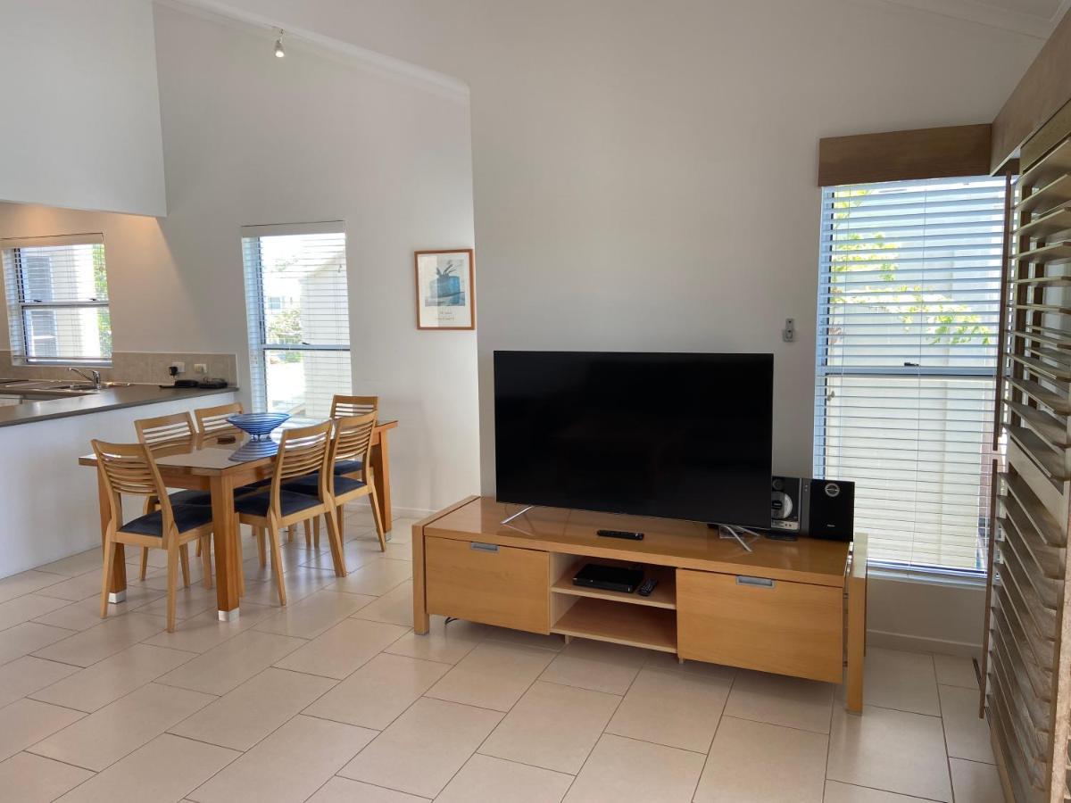 Skippers Cove Waterfront Aparthotel Noosaville