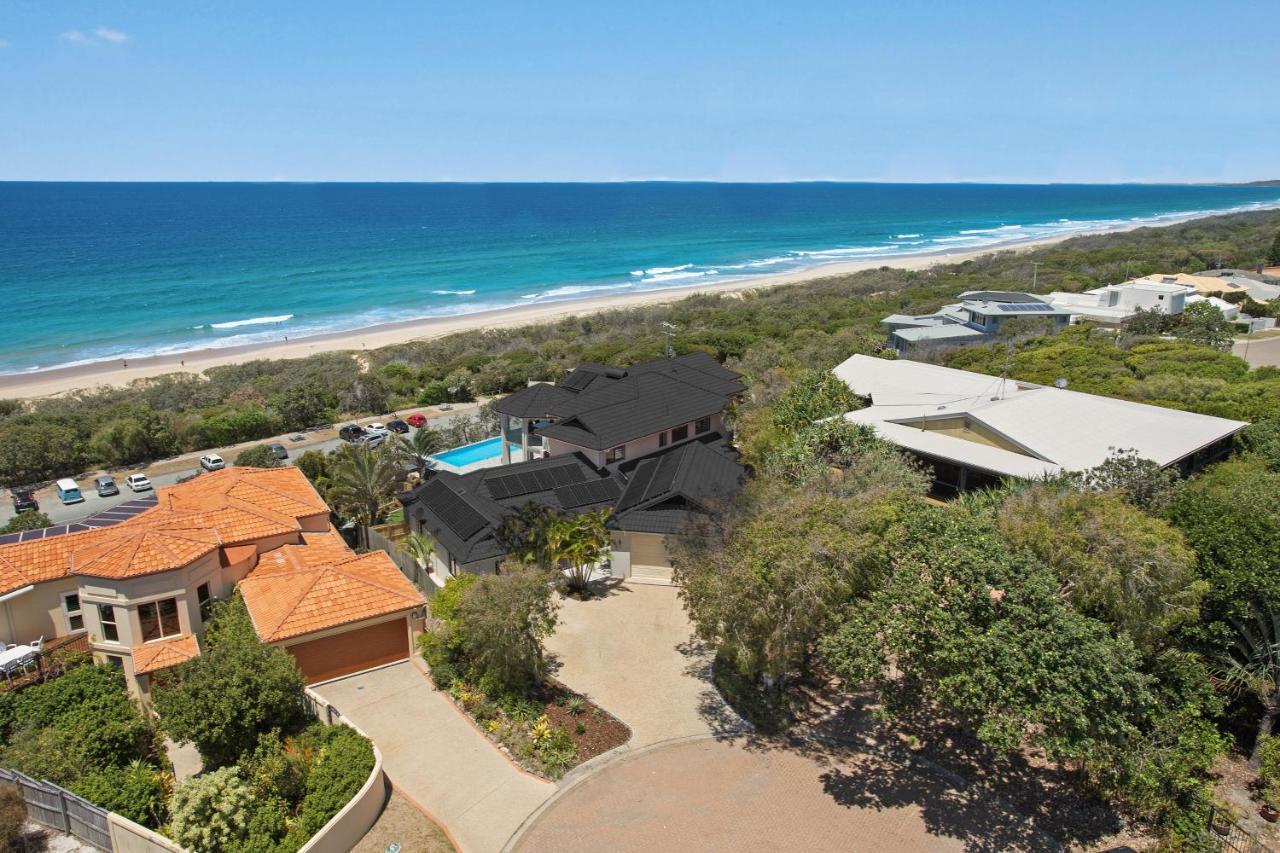 Castaways Escape * Sunrise Beach
