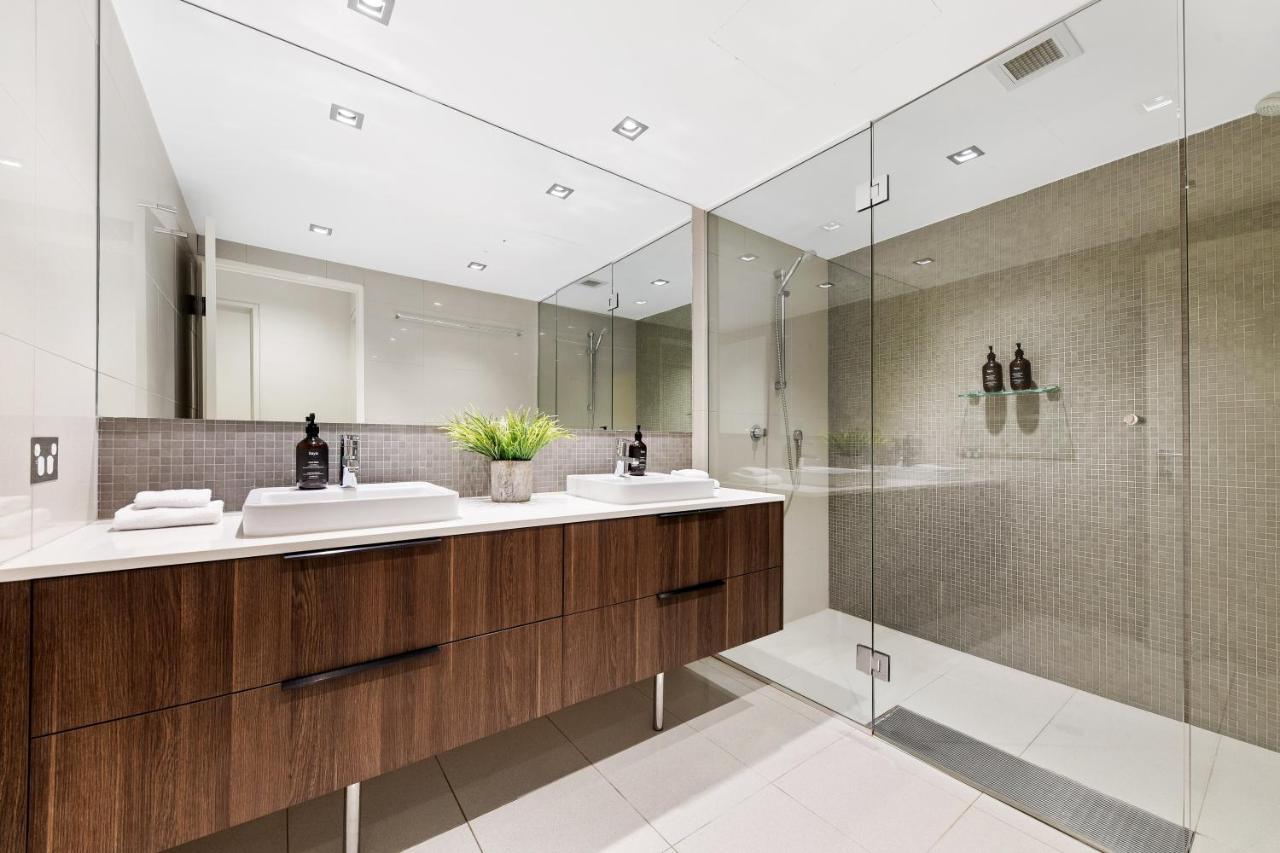 Apartment Hastings Park: Elegant Oasis *
