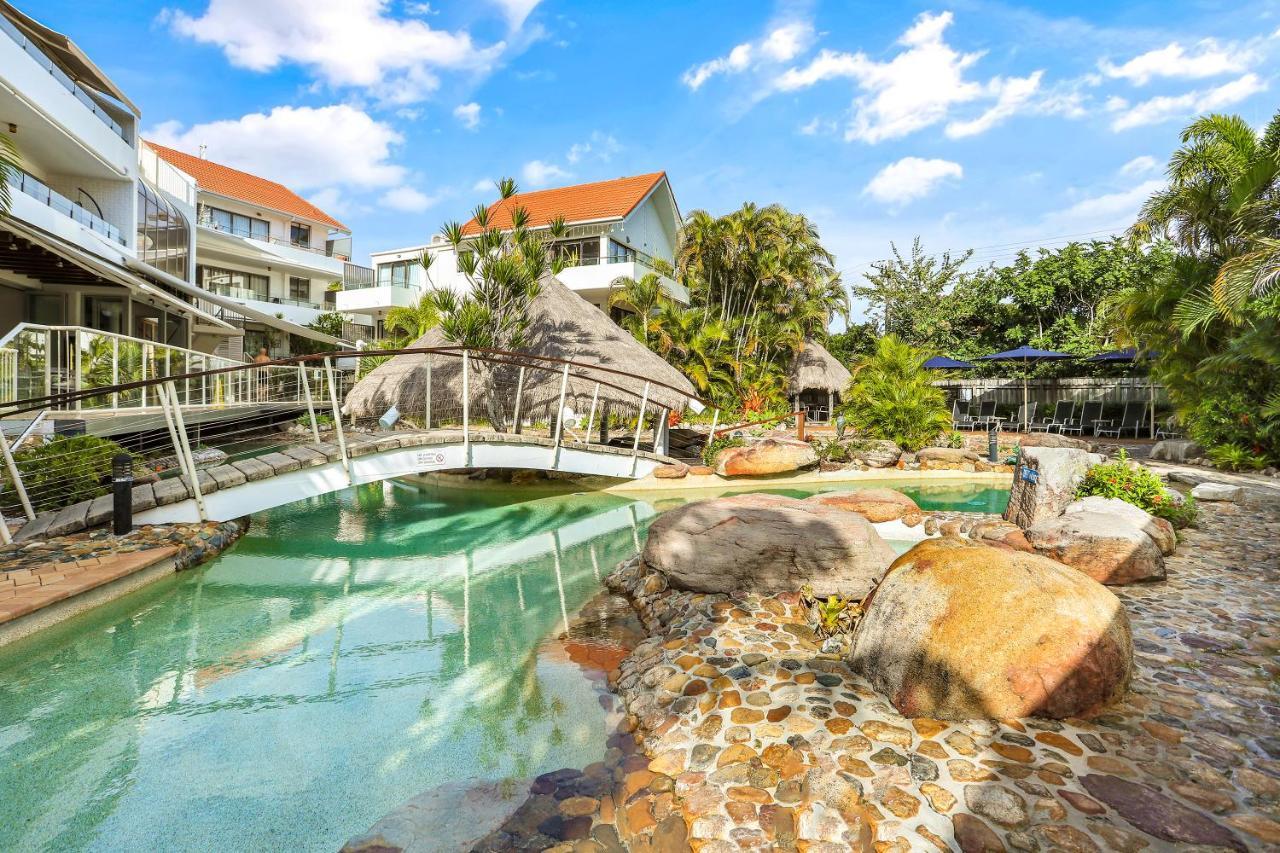 Harmonious Haven With Hinterland Views, Noosa Heads
