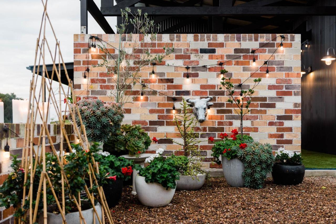 Thirlestane Farm & Barn * Cooroy