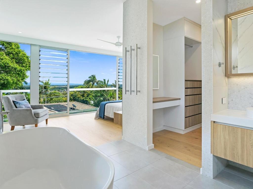 Magnificent Views On Arkana, Holiday home Noosa Heads