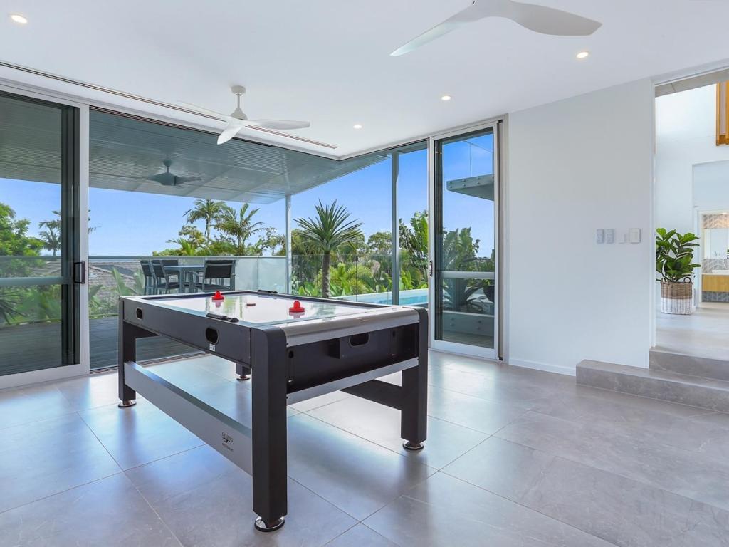 Magnificent Views On Arkana, Holiday home *