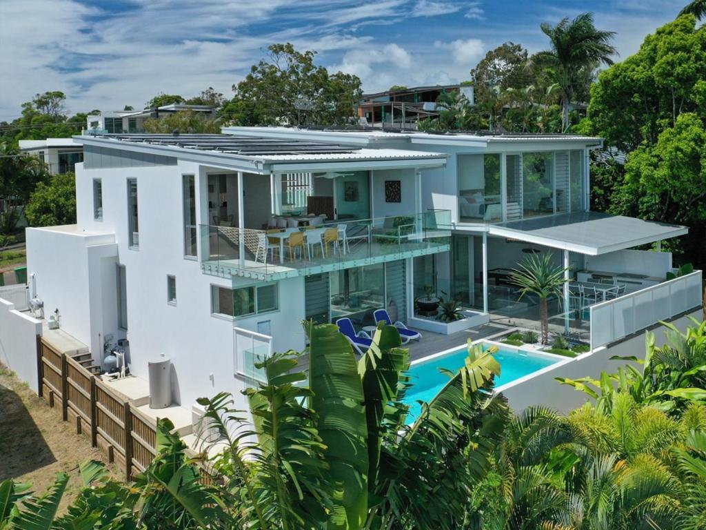Magnificent Views On Arkana, Holiday home *