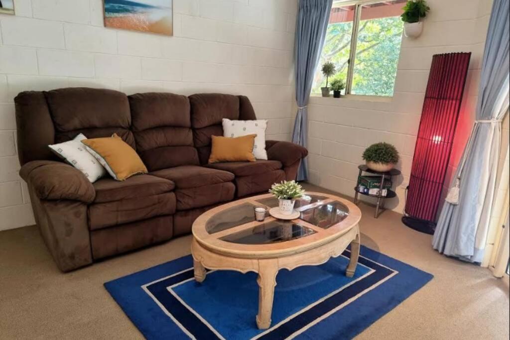 Apartment Deluxe Forest Escape - Arcade Games Room, Jacuzzi, Sauna, Bar, Bonfire! *