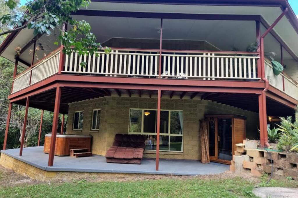 Deluxe Forest Escape - Arcade Games Room, Jacuzzi, Sauna, Bar, Bonfire! *