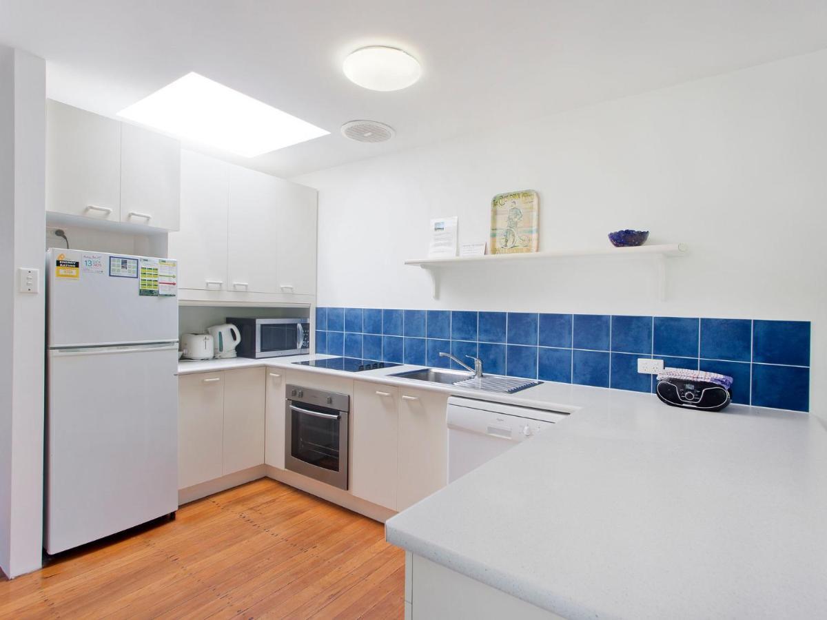 Dolphins 2 Alderly Terrace 36 Apartment