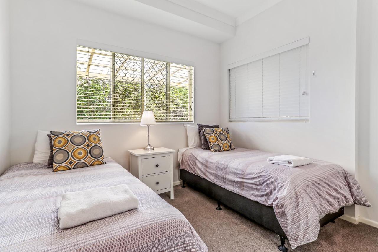 Cosy With Ocean Views, Sunshine *